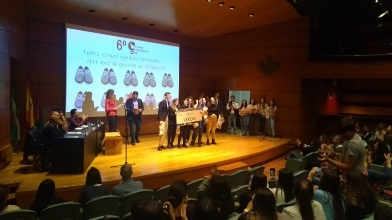 Foto cheque desde lejos